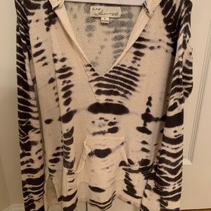 Long sleeve hooded sweater w/ tie dye